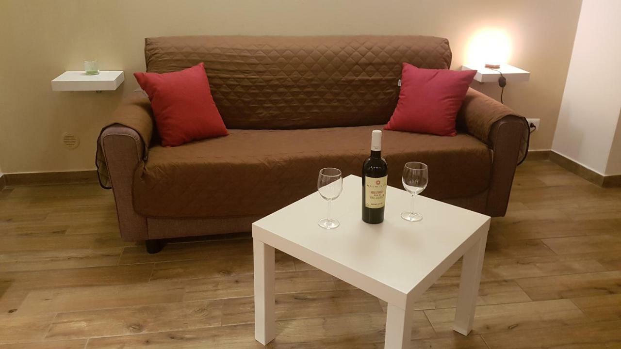 Holiday House Da Carlo Catania Bagian luar foto