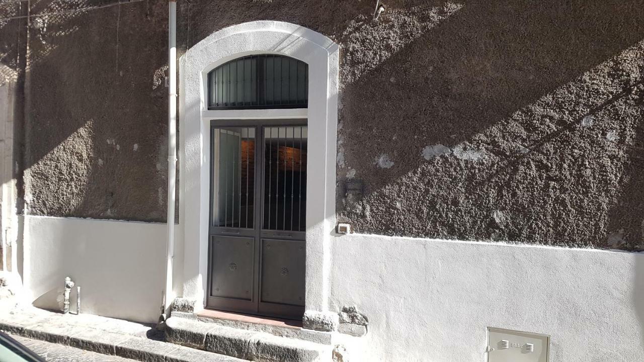 Holiday House Da Carlo Catania Bagian luar foto