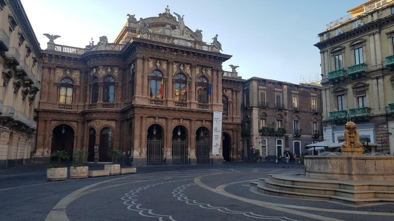 Holiday House Da Carlo Catania Bagian luar foto