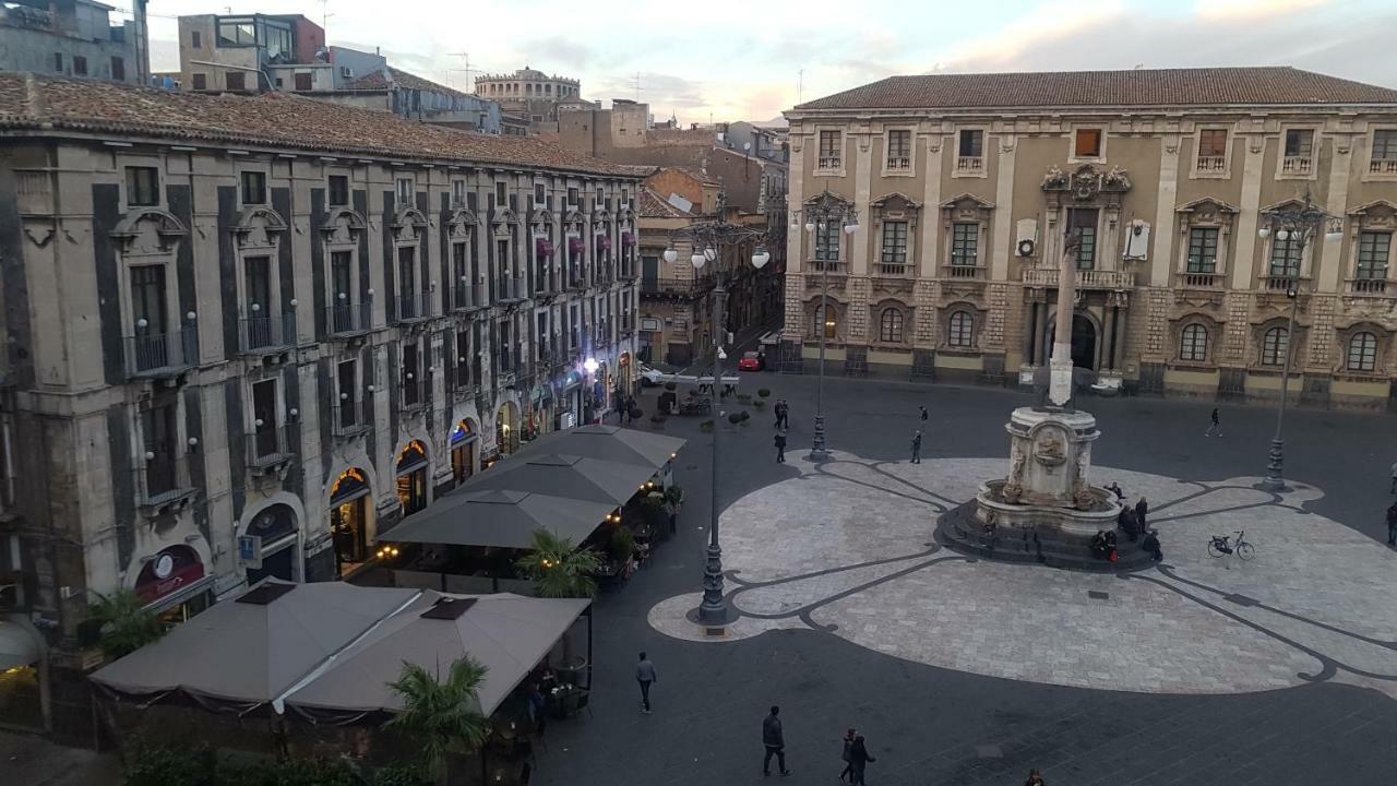 Holiday House Da Carlo Catania Bagian luar foto